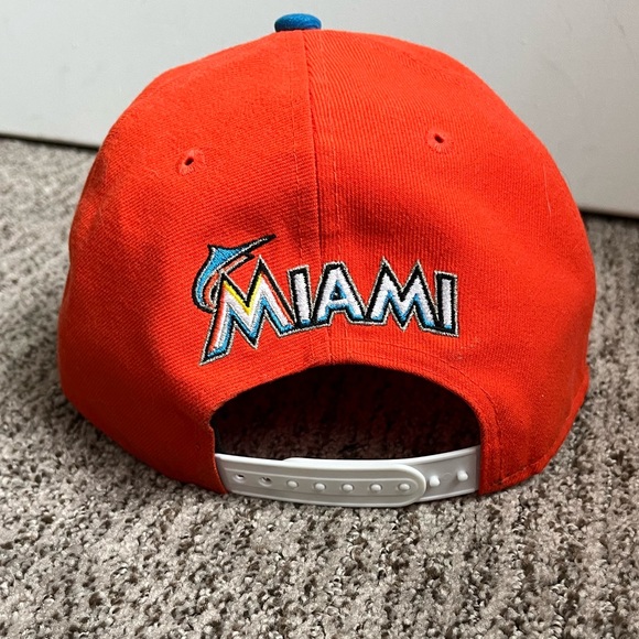 Miami Marlins Two Tone Hat - Picture 2 of 5